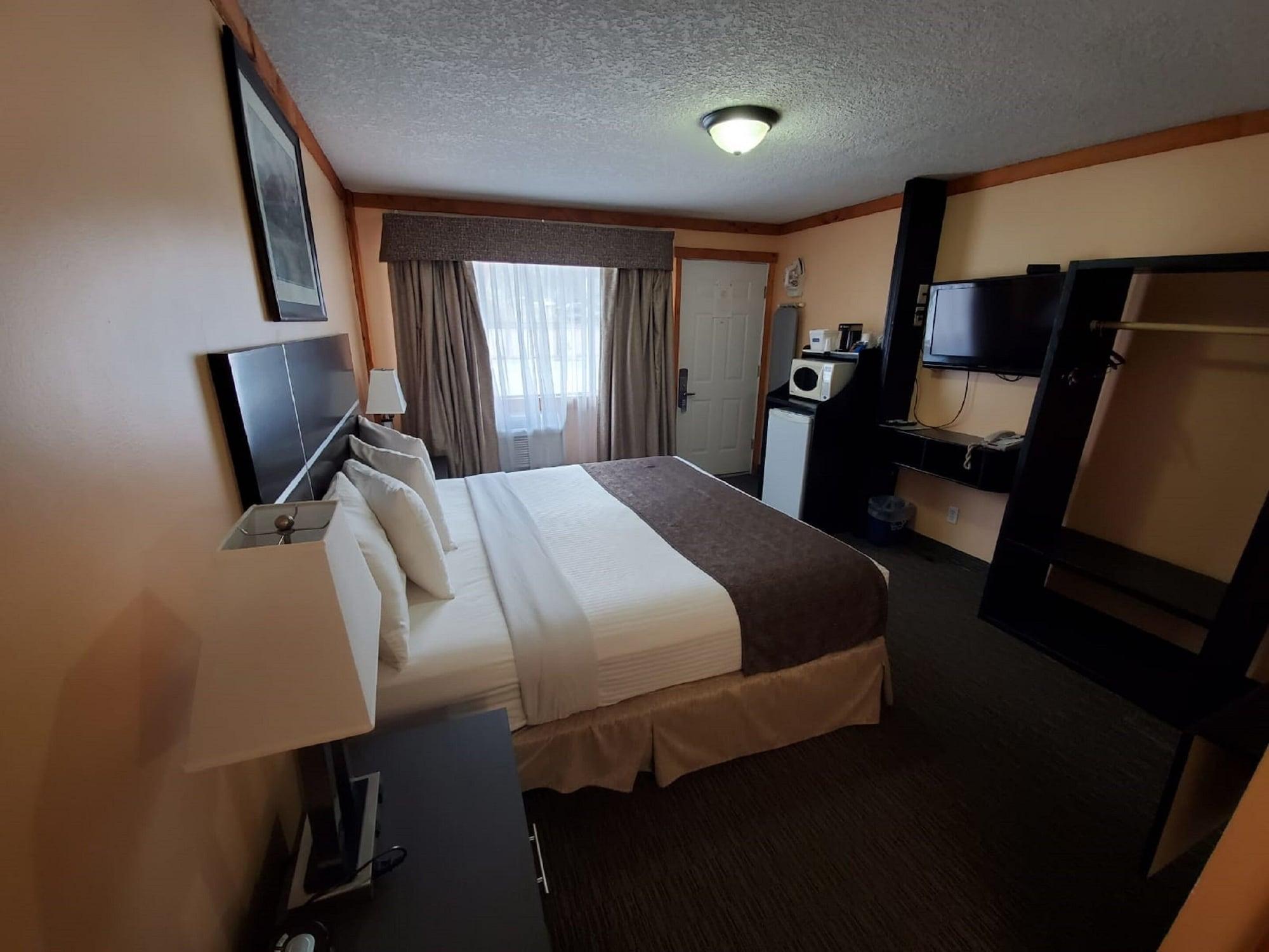 Travelodge By Wyndham Golden Sportsman Lodge Exteriör bild