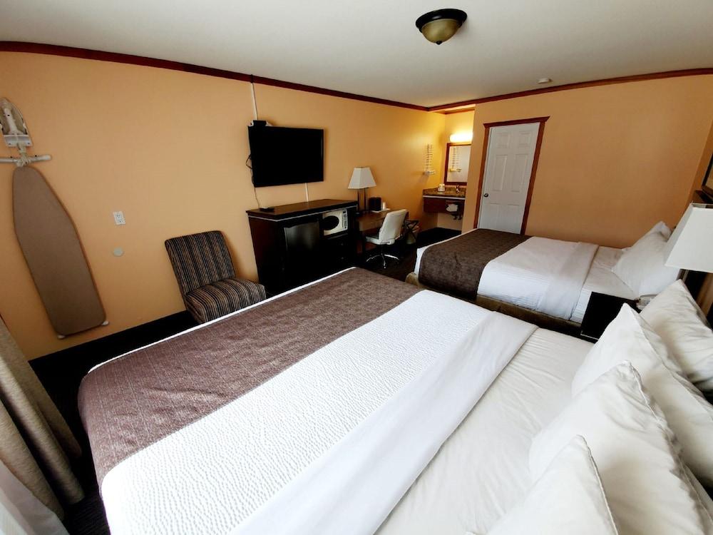 Travelodge By Wyndham Golden Sportsman Lodge Exteriör bild