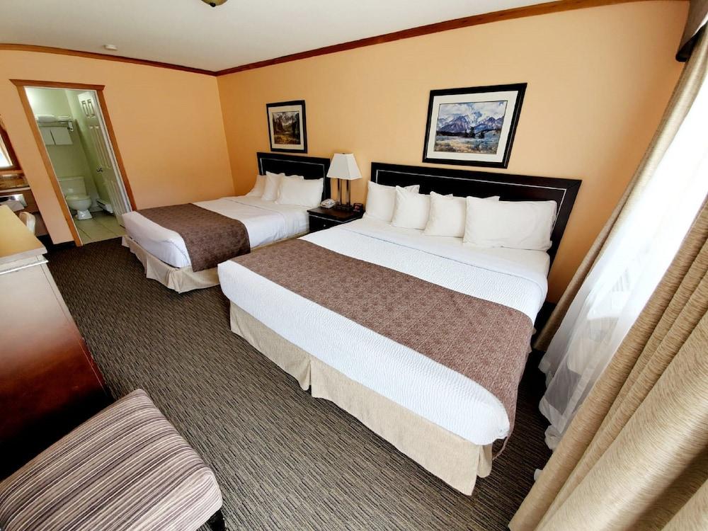 Travelodge By Wyndham Golden Sportsman Lodge Exteriör bild