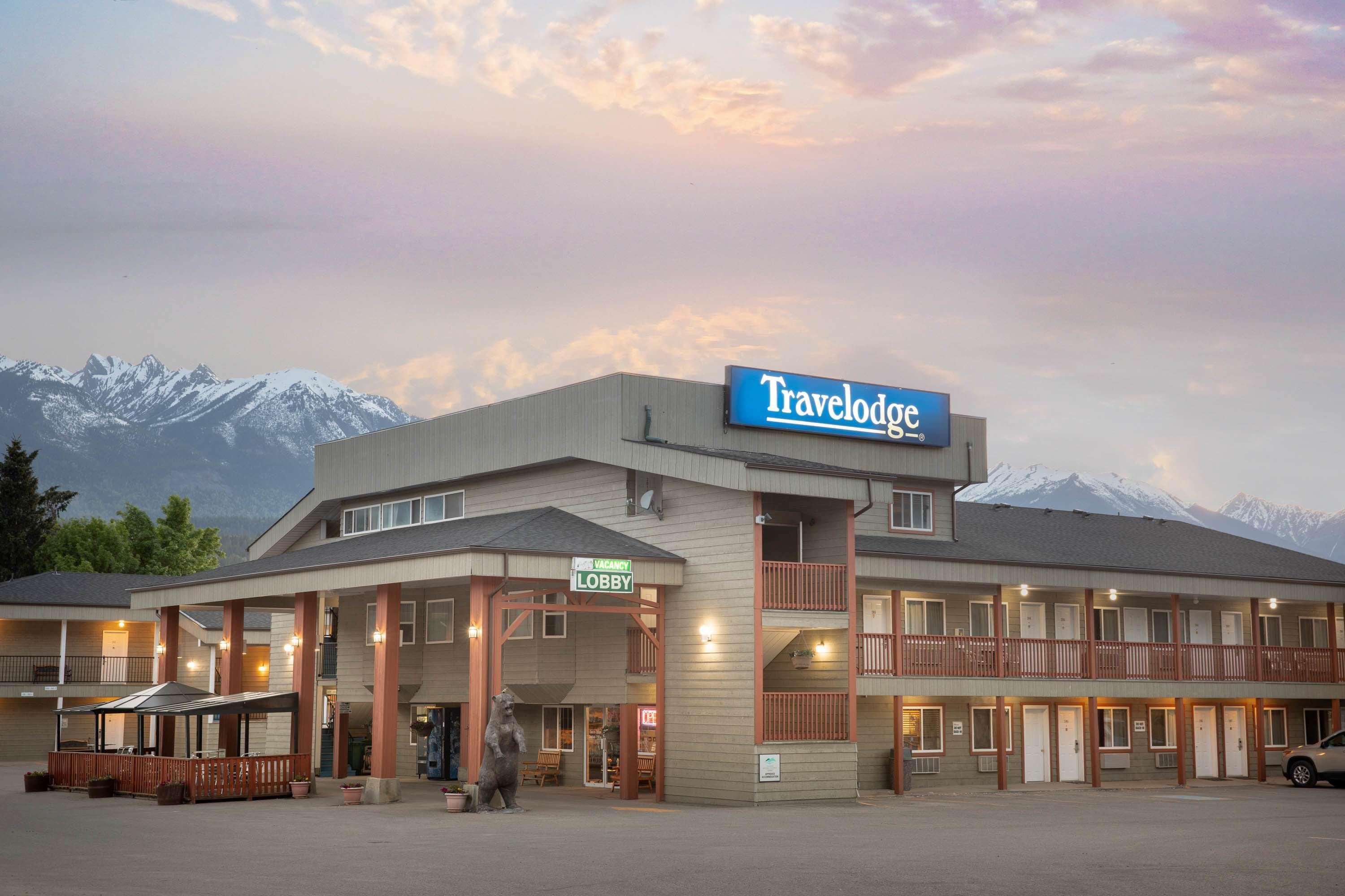 Travelodge By Wyndham Golden Sportsman Lodge Exteriör bild