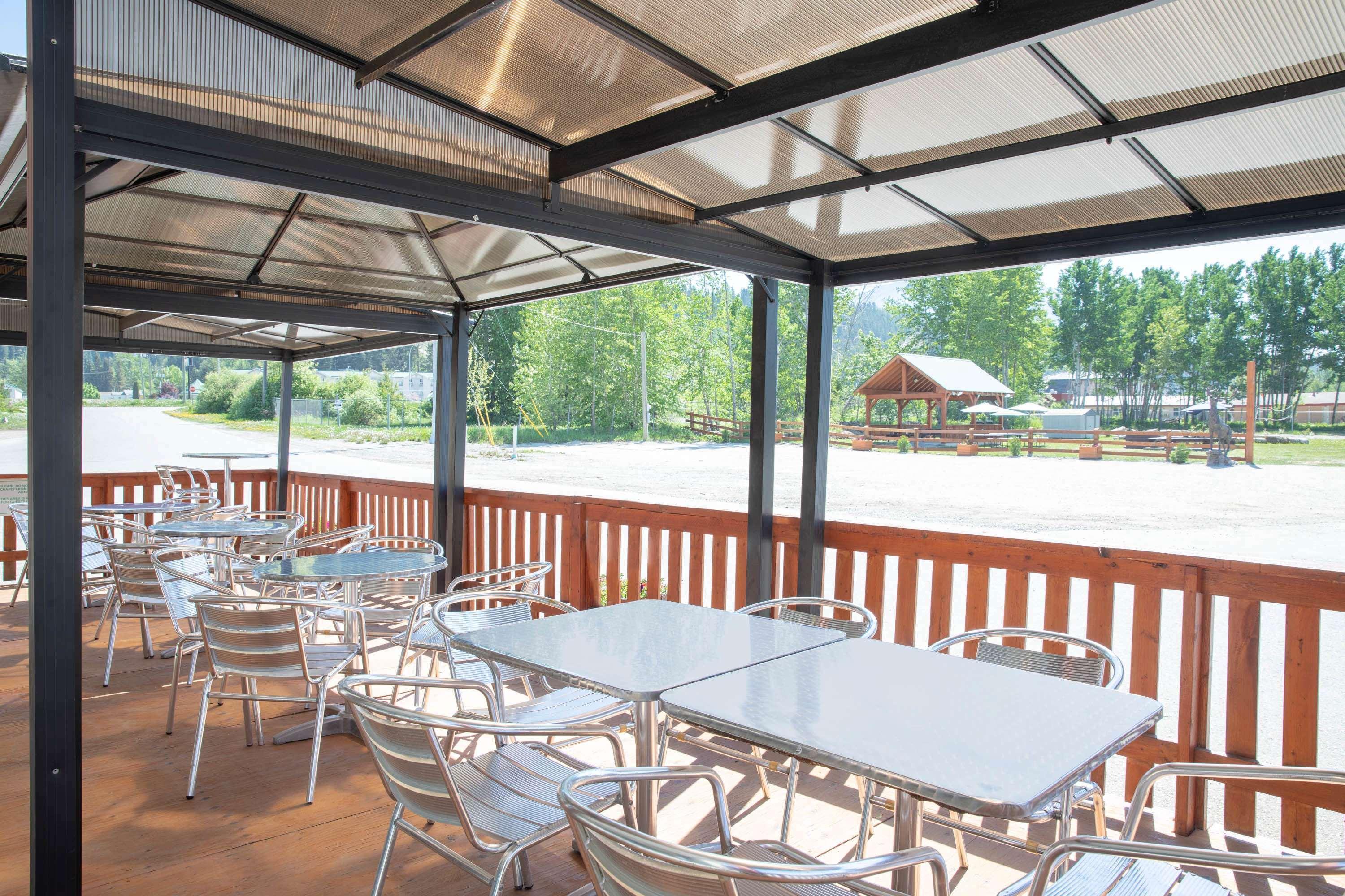 Travelodge By Wyndham Golden Sportsman Lodge Exteriör bild