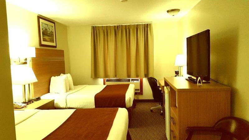 Travelodge By Wyndham Golden Sportsman Lodge Exteriör bild